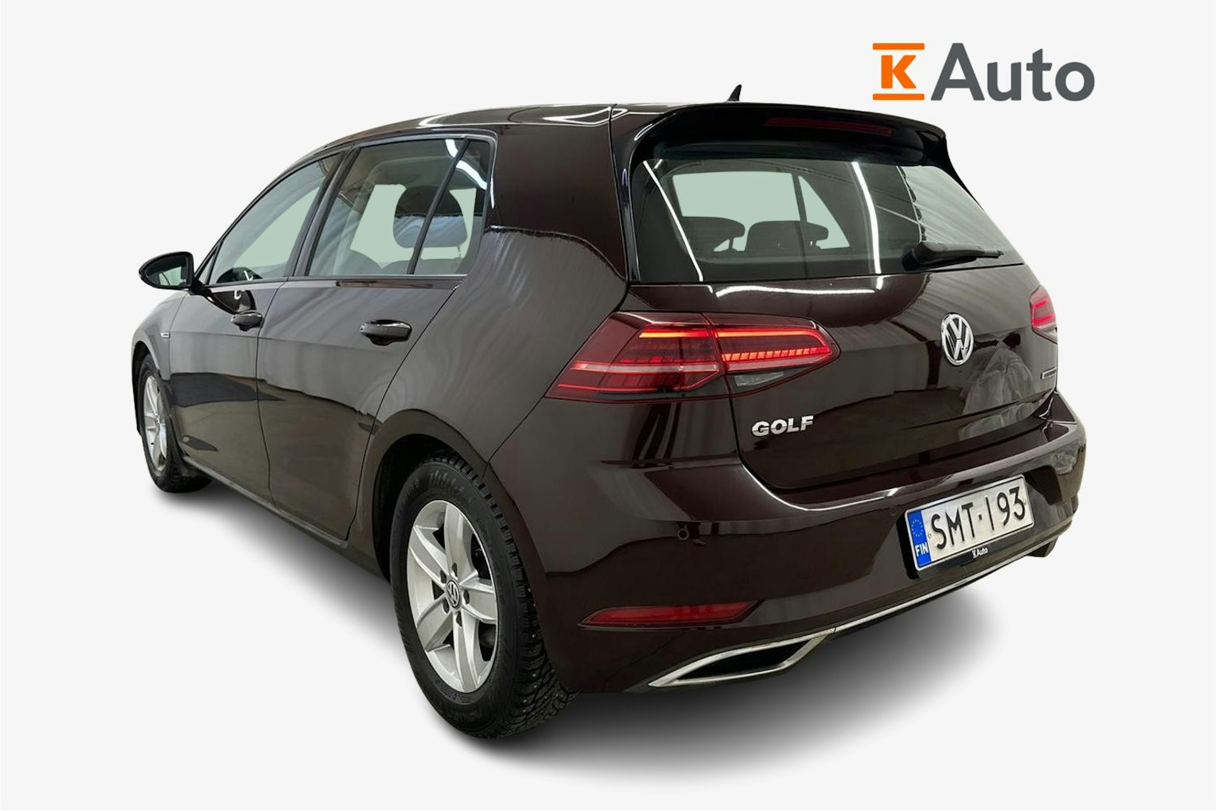 musta Volkswagen Golf 2018 kuva 2.