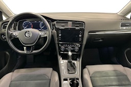 musta Volkswagen Golf 2018 kuva 7.