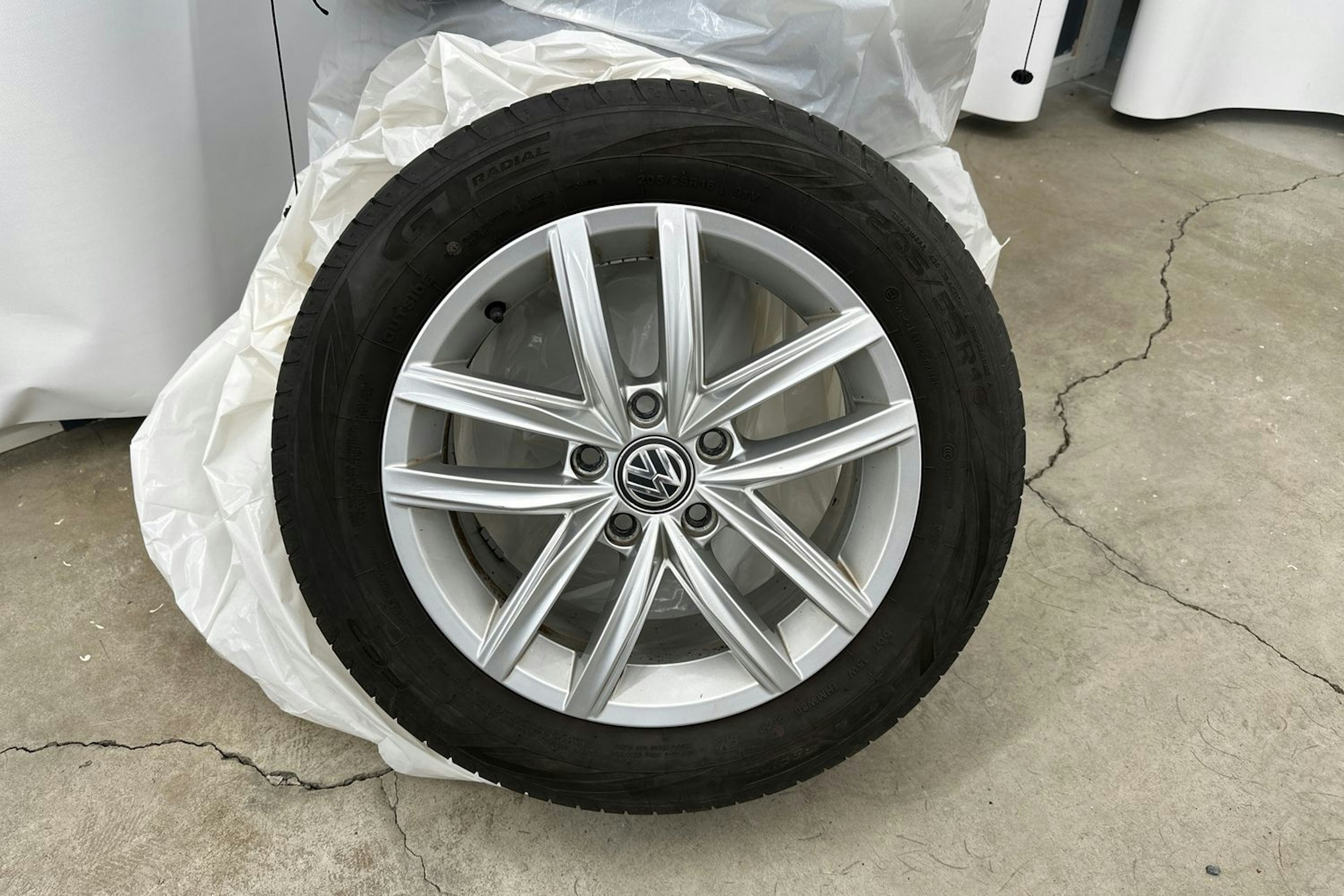 musta Volkswagen Golf 2018 kuva 10.