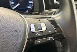 musta Volkswagen Golf 2018 kuva 12.