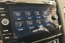 musta Volkswagen Golf 2018 kuva 17.