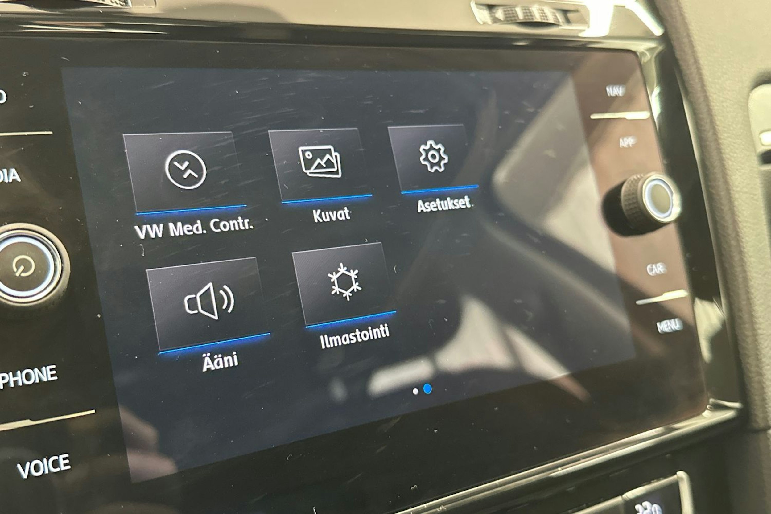 musta Volkswagen Golf 2018 kuva 18.