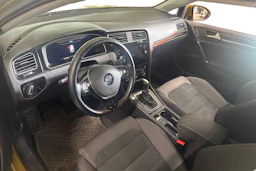 keltainen Volkswagen Golf 2018 kuva 3.