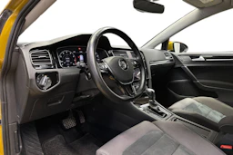 keltainen Volkswagen Golf 2018 kuva 6.