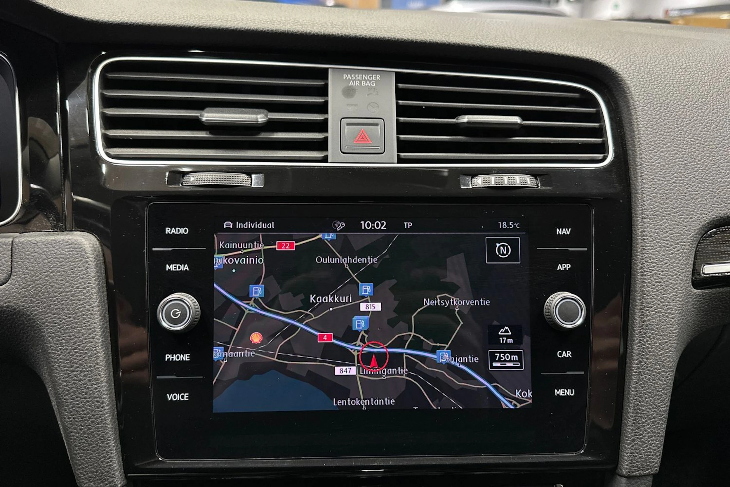 keltainen Volkswagen Golf 2018 kuva 12.