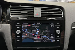 keltainen Volkswagen Golf 2018 kuva 12.