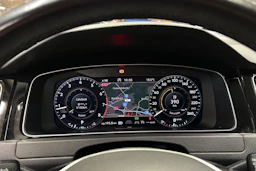 keltainen Volkswagen Golf 2018 kuva 18.