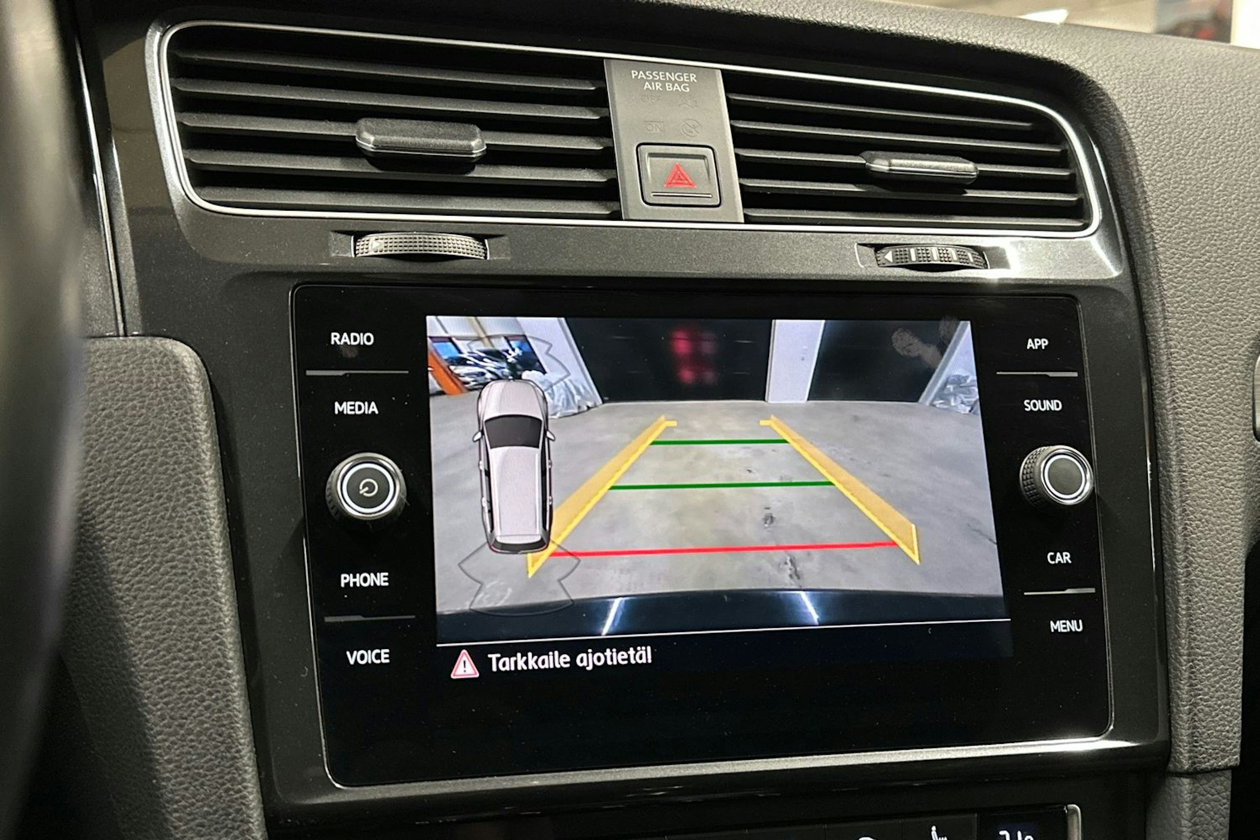 harmaa Volkswagen Golf 2018 kuva 15.