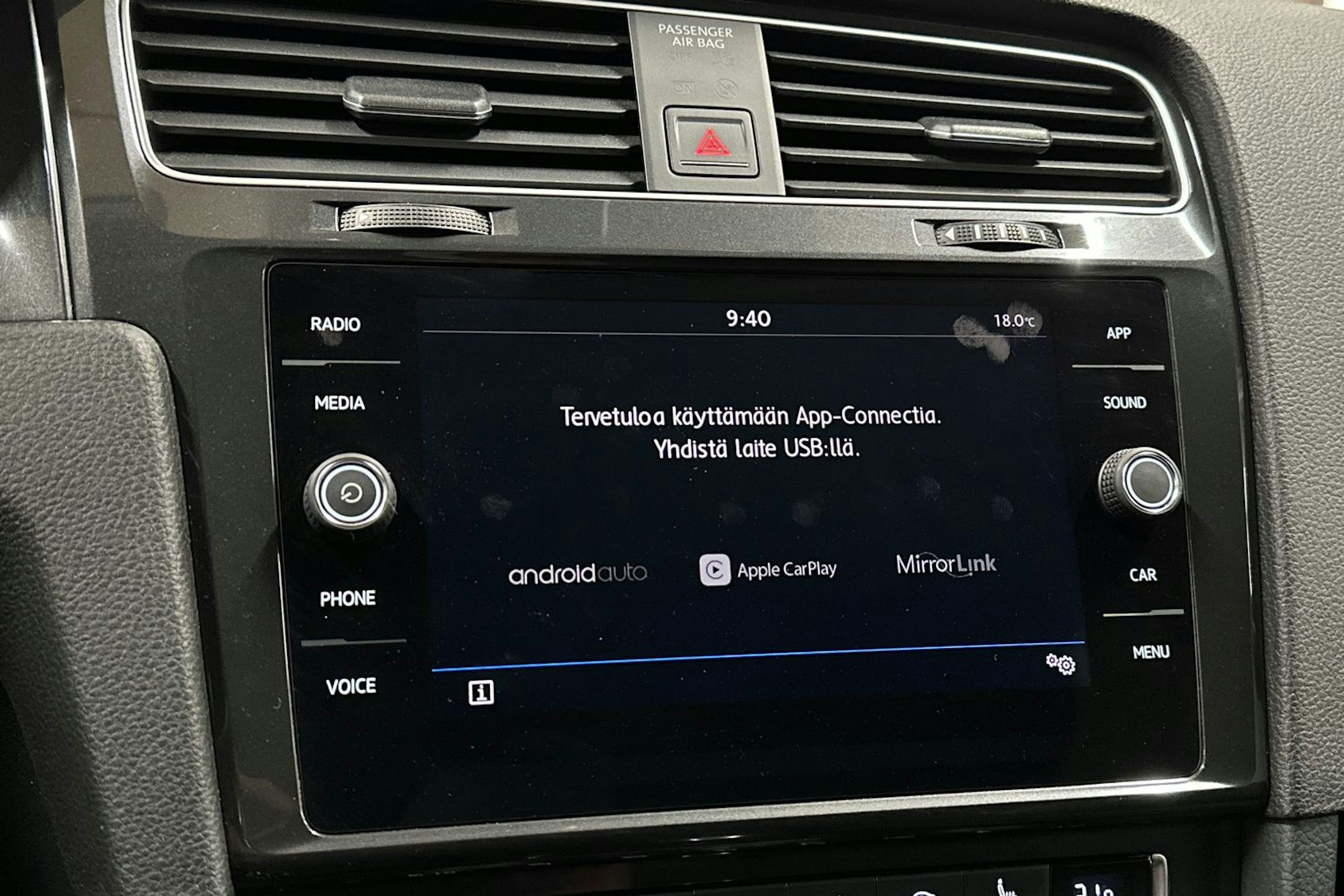 harmaa Volkswagen Golf 2018 kuva 16.