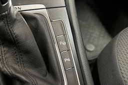 harmaa Volkswagen Golf 2018 kuva 21.