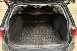 harmaa Volkswagen Golf 2018 kuva 28.