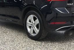 musta Volkswagen Golf 2018 kuva 10.