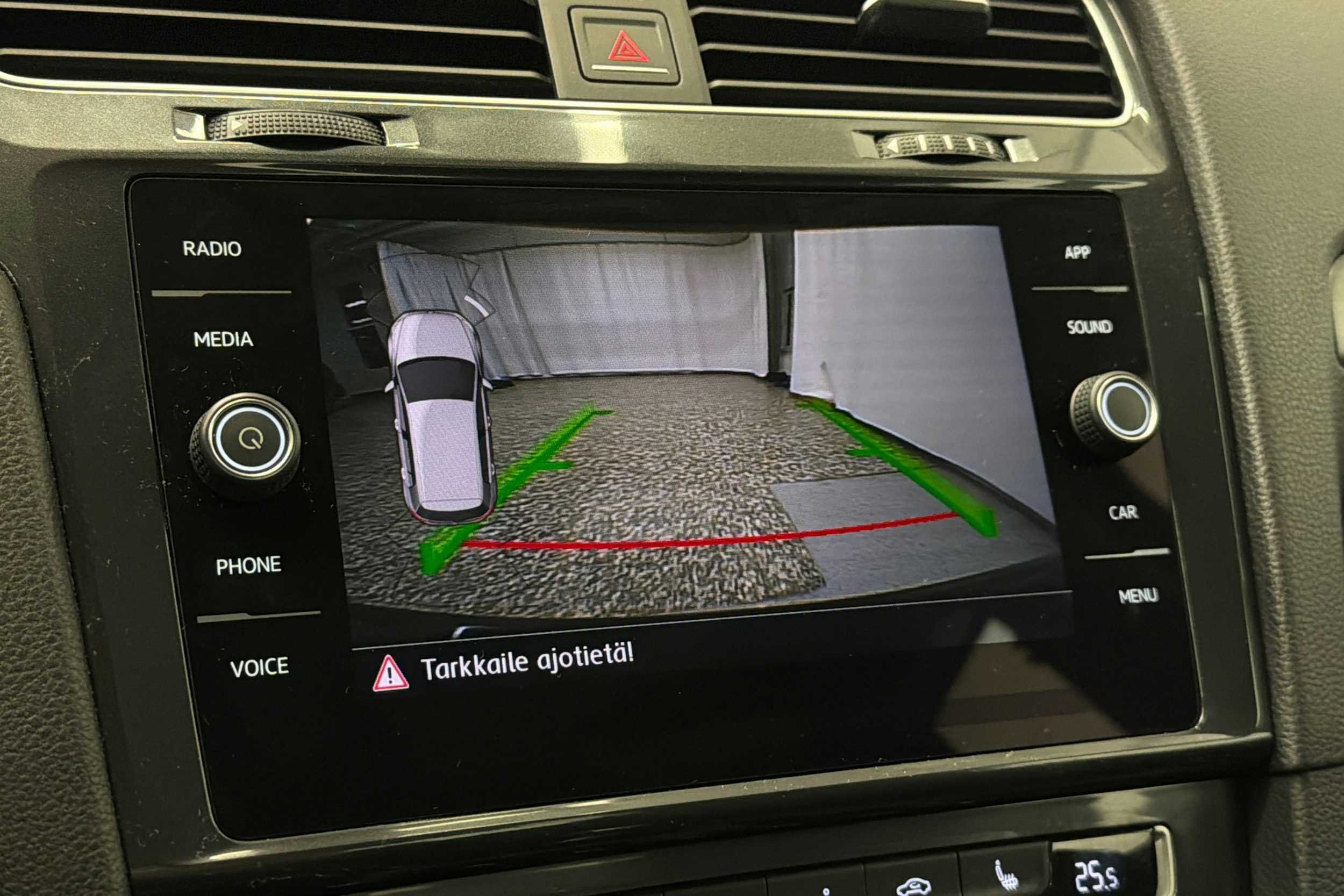 musta Volkswagen Golf 2018 kuva 18.