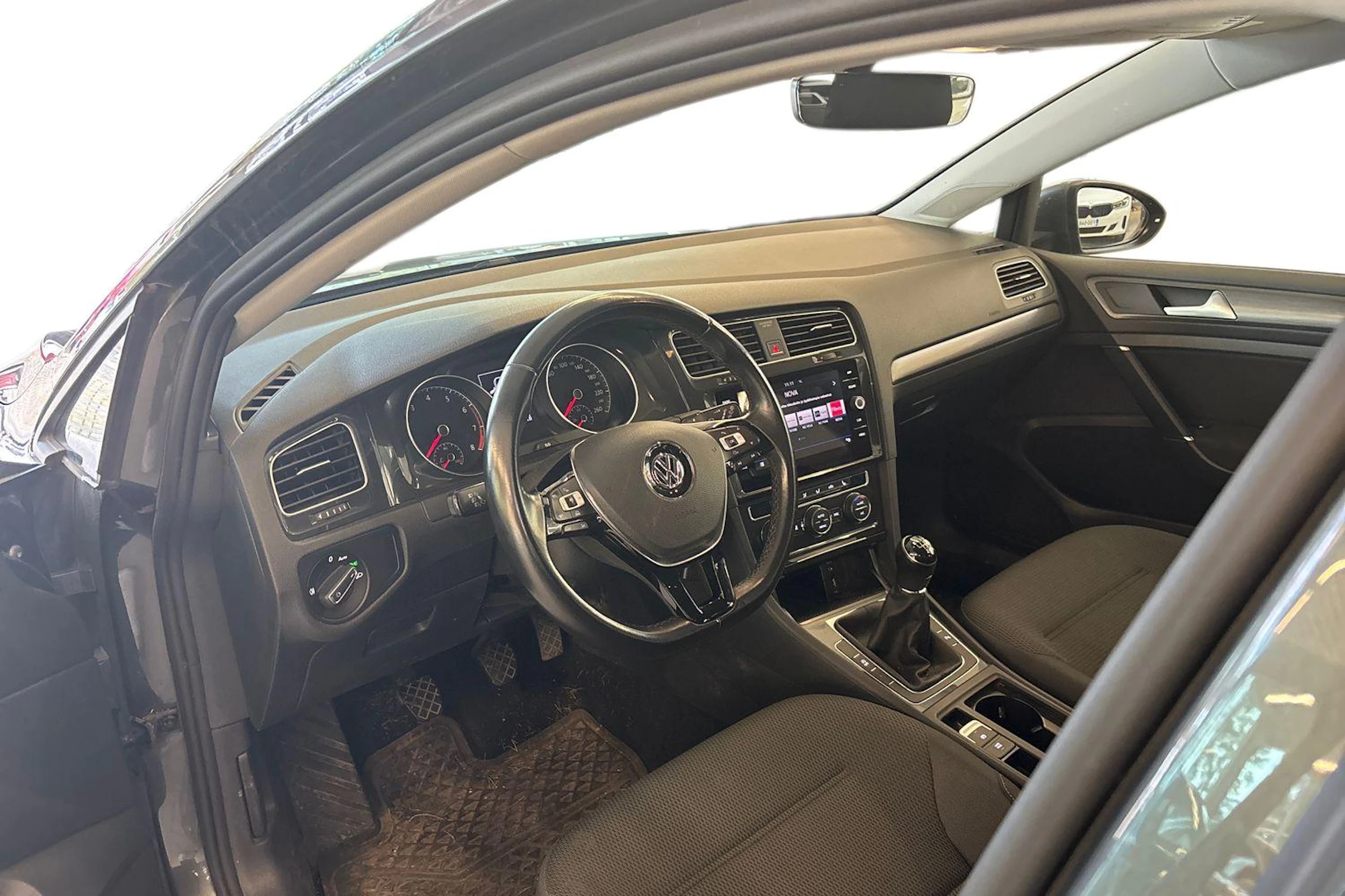 harmaa Volkswagen Golf 2018 kuva 3.