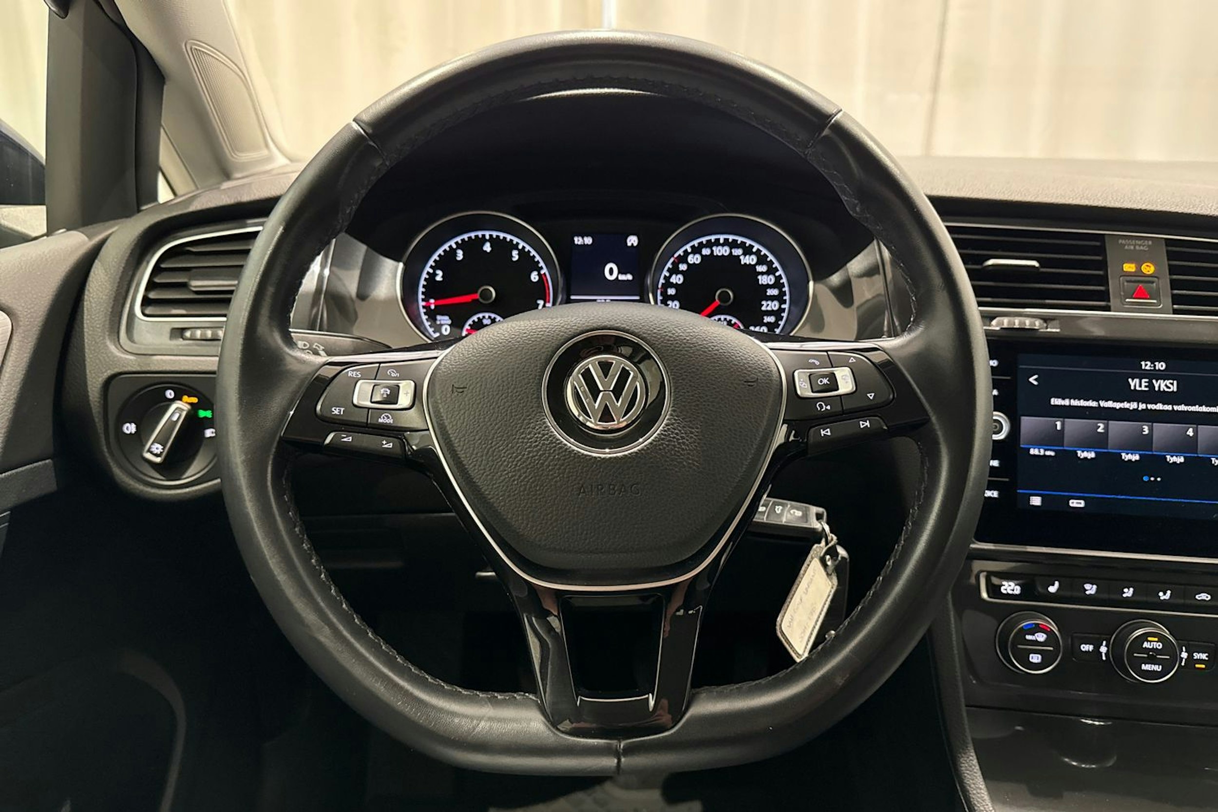 met. sininen Volkswagen Golf 2018 kuva 16.