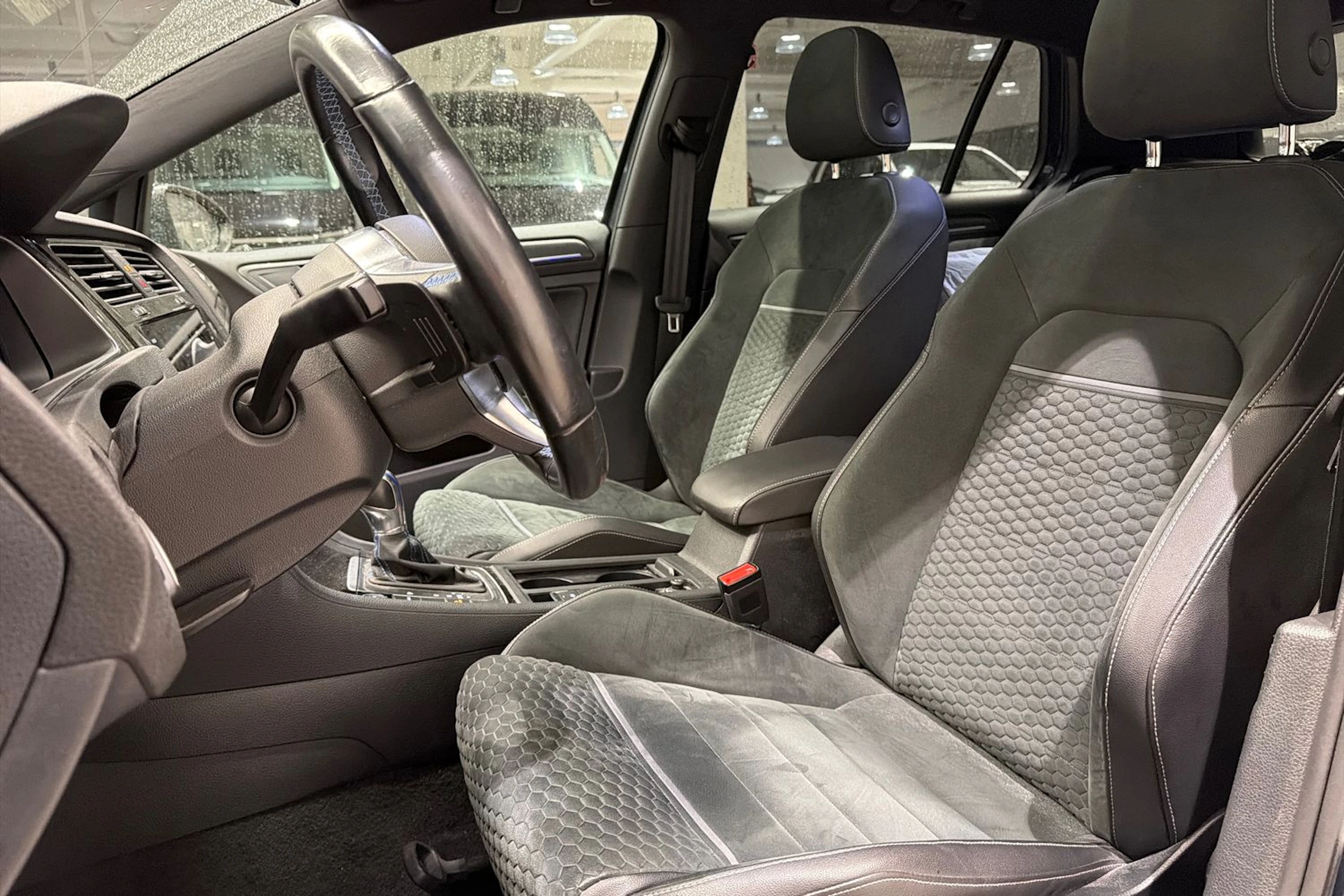 sininen Volkswagen Golf 2018 kuva 4.