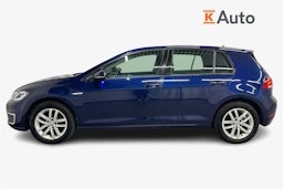 sininen Volkswagen Golf 2018 kuva 6.