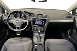 sininen Volkswagen Golf 2018 kuva 9.