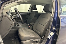 sininen Volkswagen Golf 2018 kuva 14.
