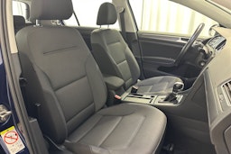 sininen Volkswagen Golf 2018 kuva 16.