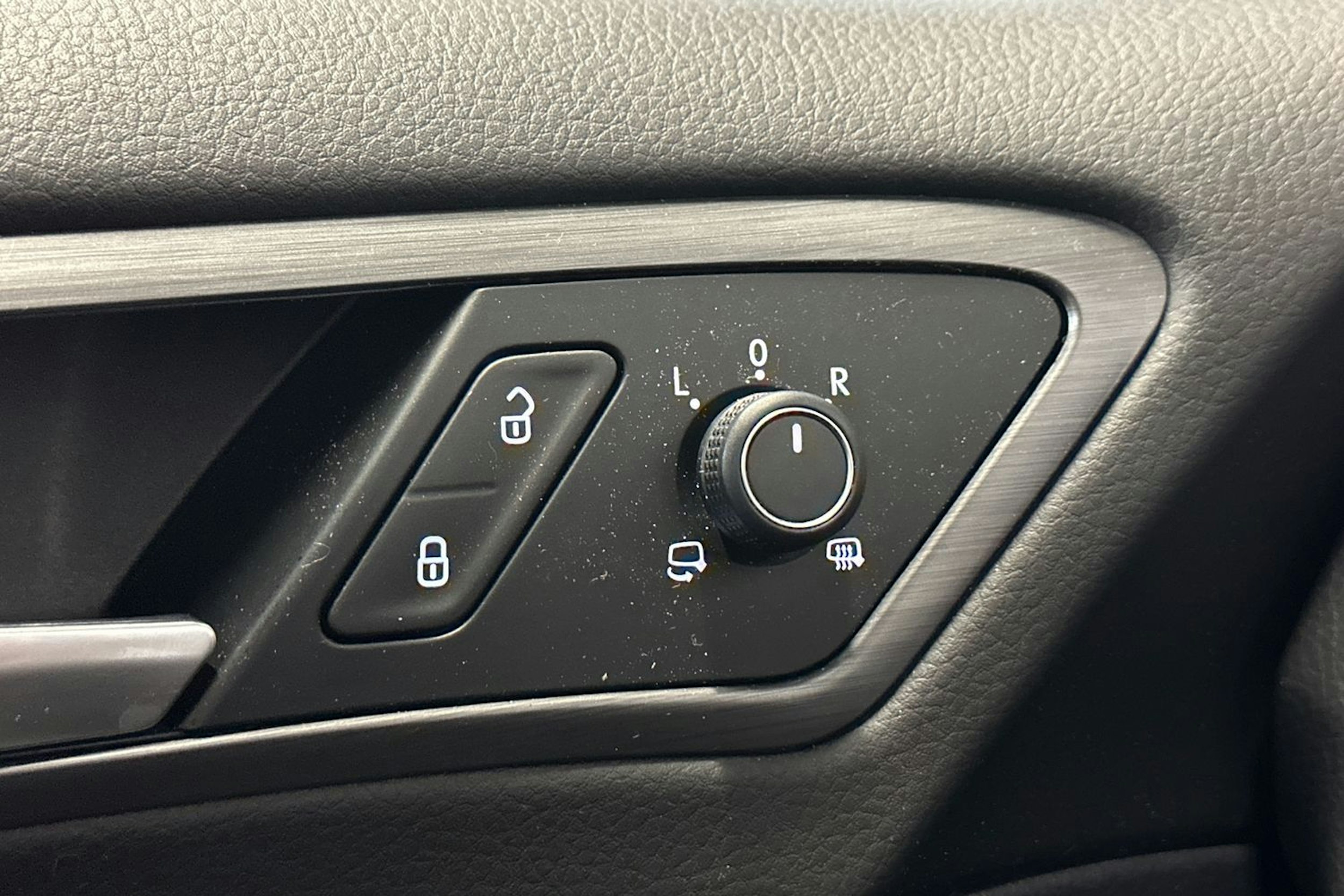 sininen Volkswagen Golf 2018 kuva 29.