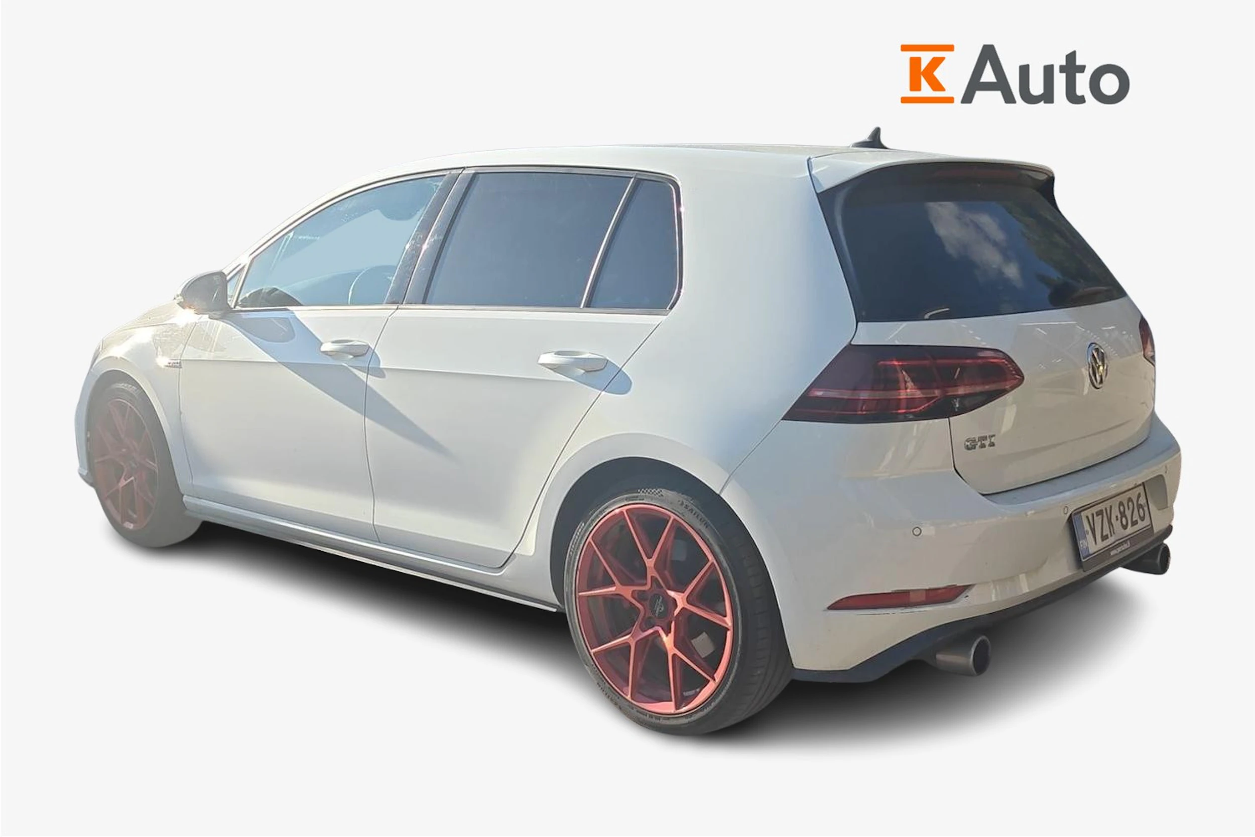 valkoinen Volkswagen Golf 2018 kuva 2.