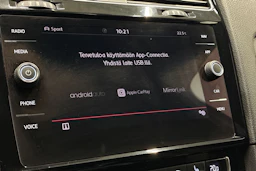 valkoinen Volkswagen Golf 2018 kuva 20.