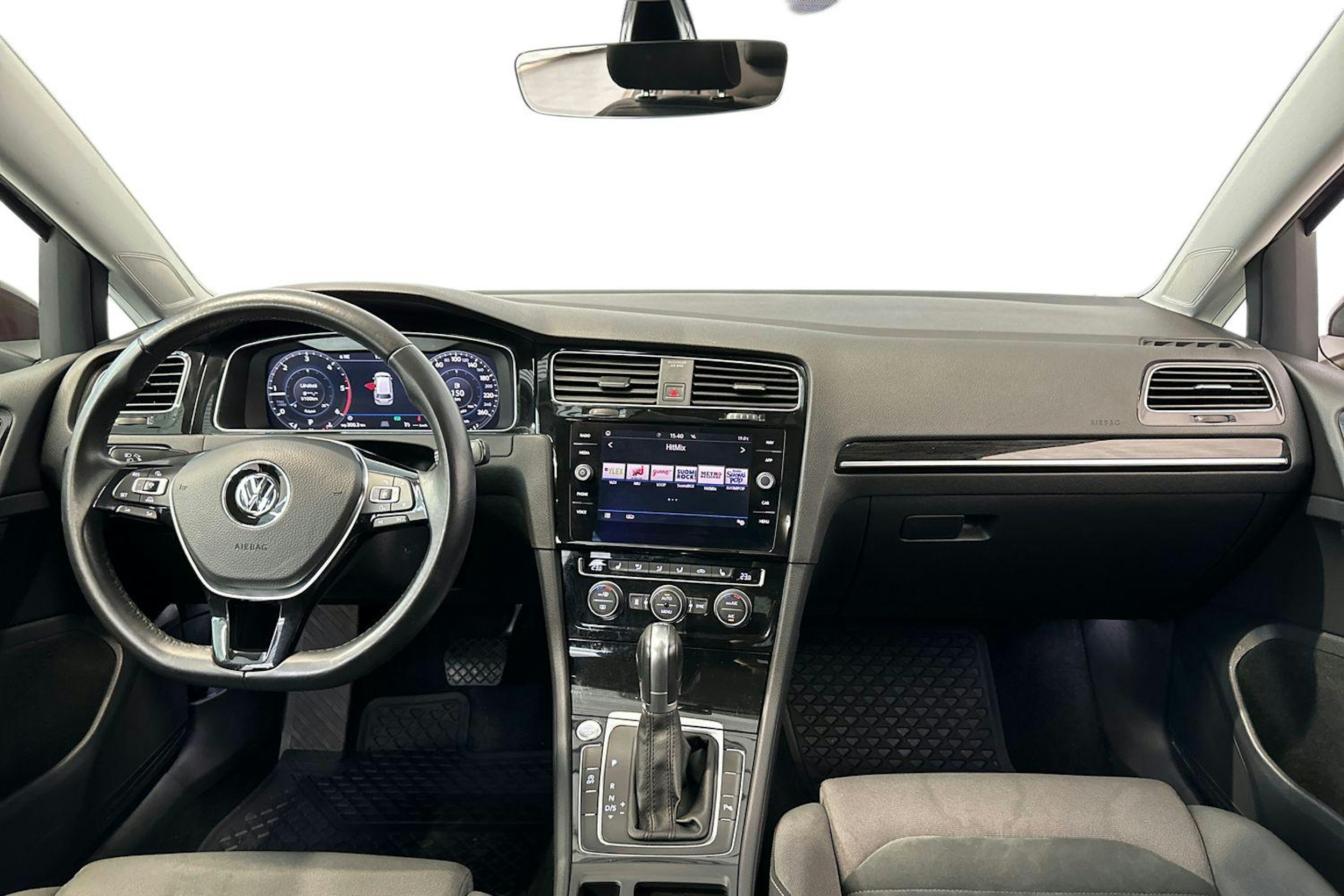 musta Volkswagen Golf 2018 kuva 9.