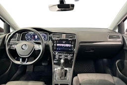 musta Volkswagen Golf 2018 kuva 9.