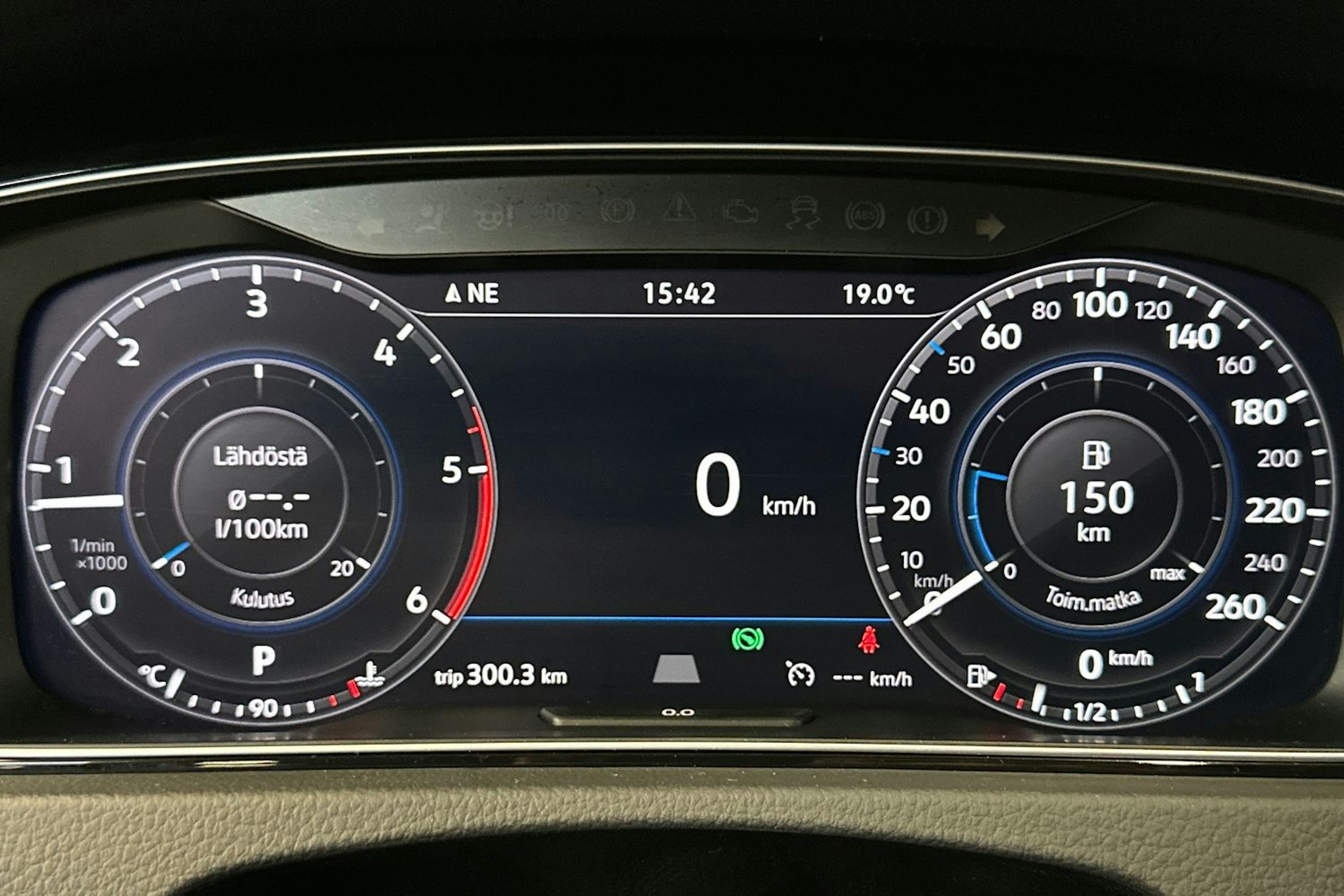 musta Volkswagen Golf 2018 kuva 21.