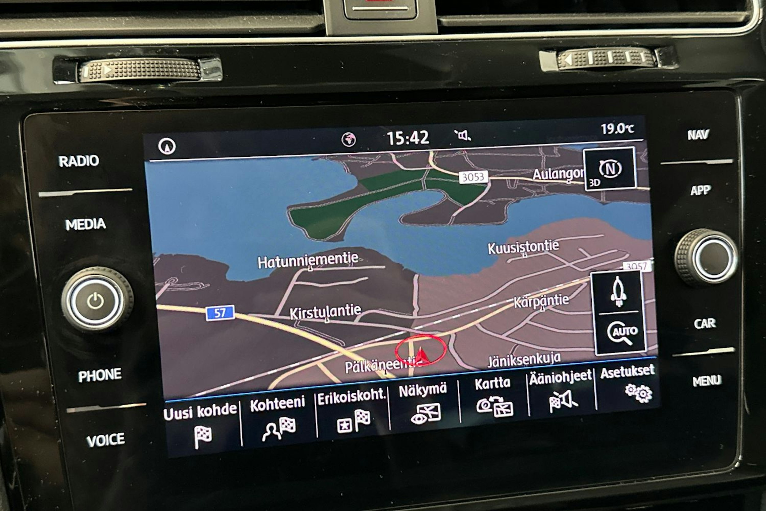 musta Volkswagen Golf 2018 kuva 24.