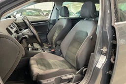 harmaa Volkswagen Golf 2018 kuva 11.