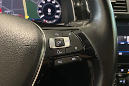 harmaa Volkswagen Golf 2018 kuva 15.