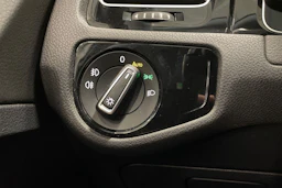 harmaa Volkswagen Golf 2018 kuva 17.