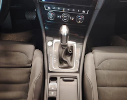 harmaa Volkswagen Golf 2018 kuva 25.