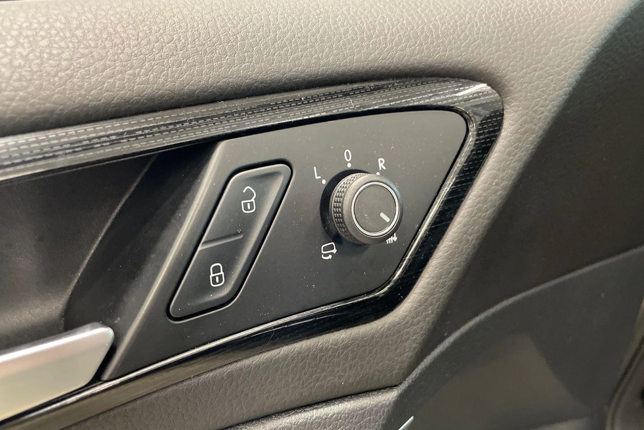 harmaa Volkswagen Golf 2018 kuva 26.