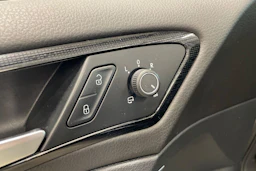 harmaa Volkswagen Golf 2018 kuva 26.