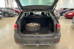 harmaa Volkswagen Golf 2018 kuva 28.