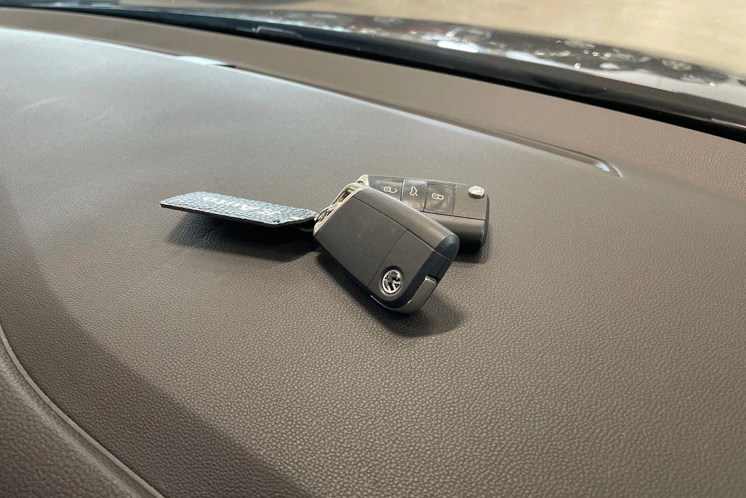 harmaa Volkswagen Golf 2018 kuva 30.
