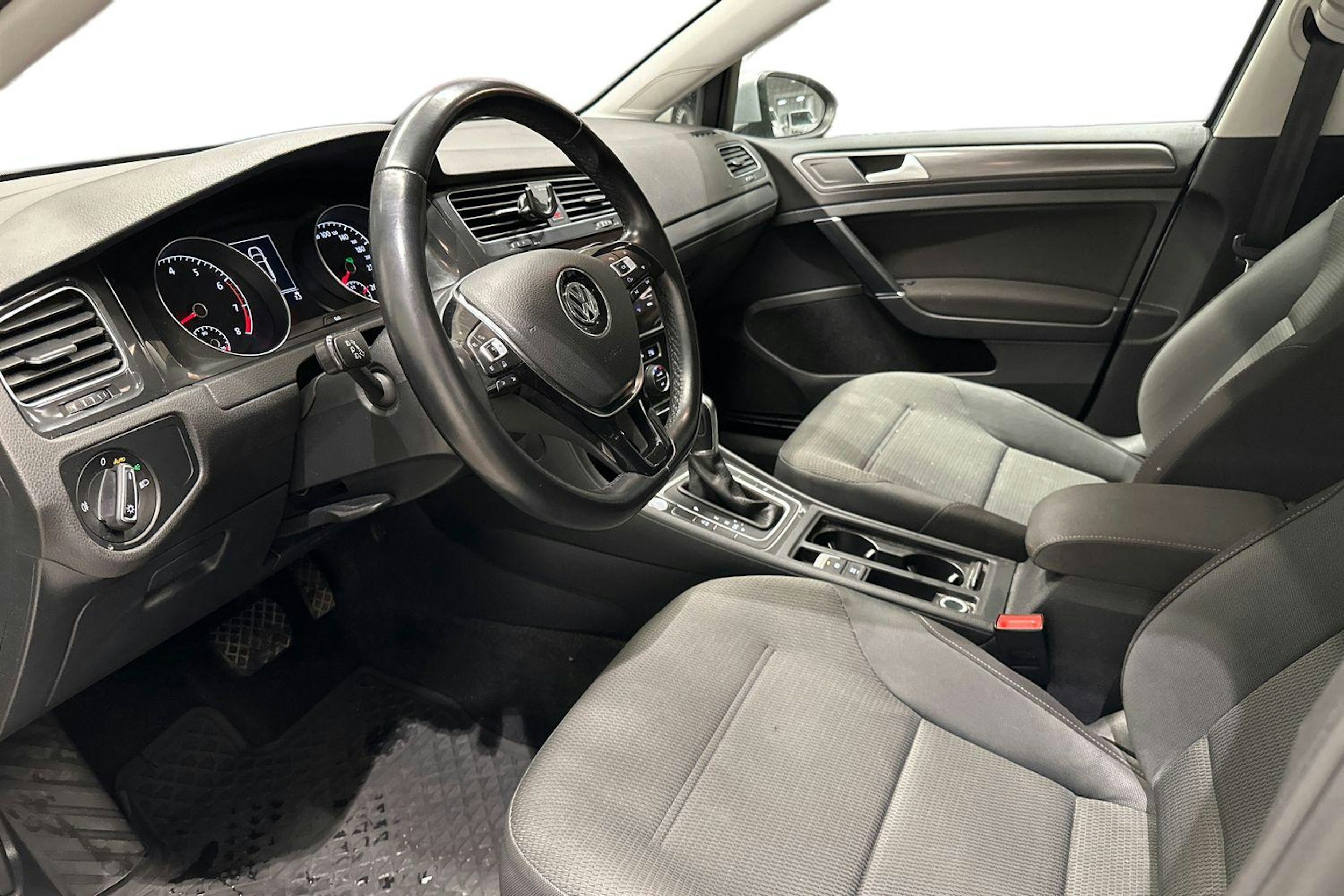Hopea Volkswagen GOLF 2018 kuva 3.
