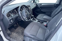 valkoinen Volkswagen Golf 2018 kuva 3.