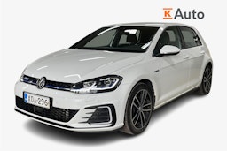 valkoinen Volkswagen Golf 2018 kuva 1.