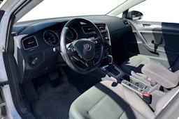 valkoinen Volkswagen Golf 2018 kuva 3.