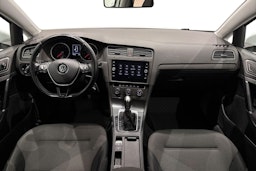 valkoinen Volkswagen Golf 2018 kuva 9.