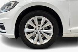 valkoinen Volkswagen Golf 2018 kuva 11.