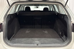 valkoinen Volkswagen Golf 2018 kuva 15.