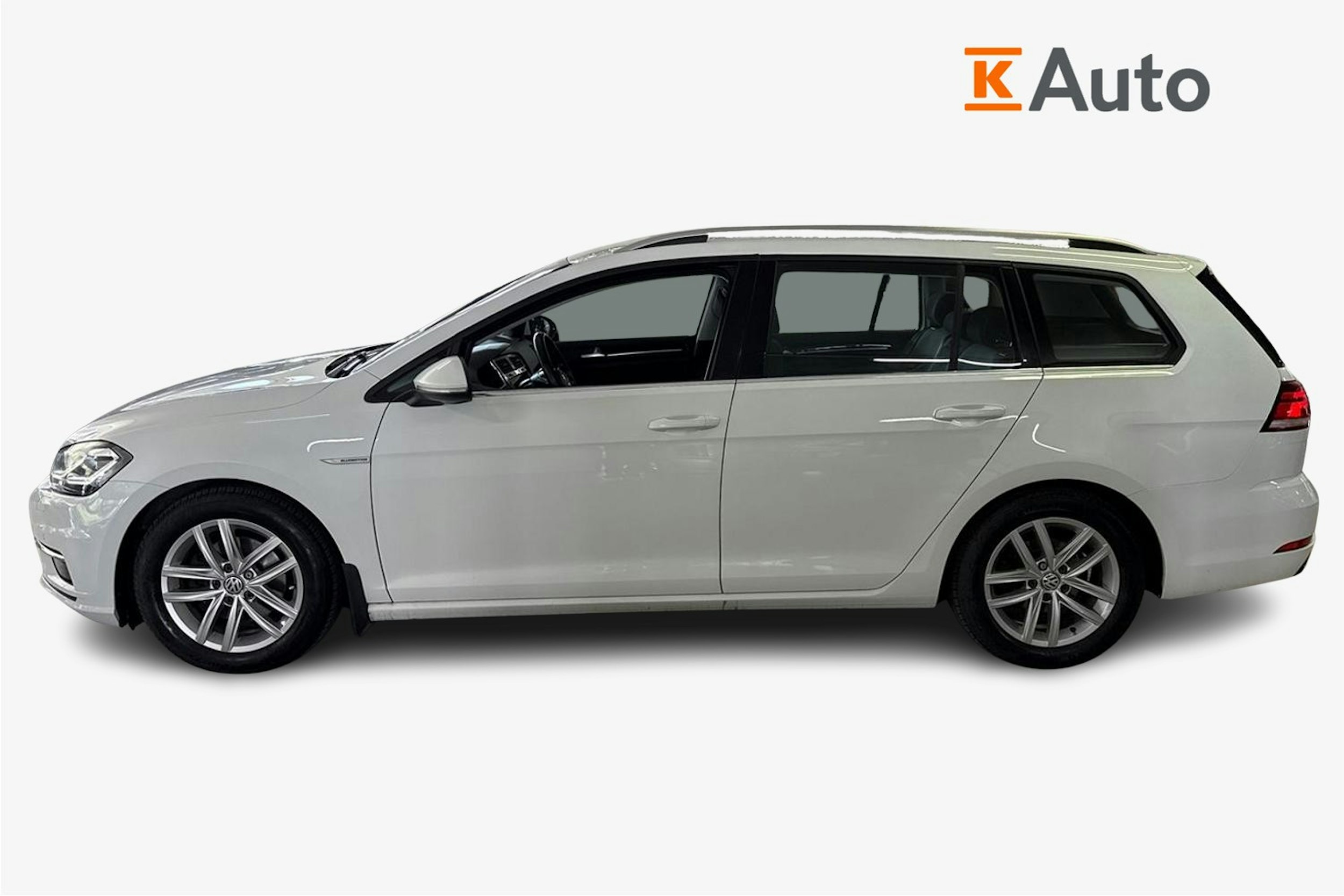 valkoinen Volkswagen Golf 2018 kuva 6.