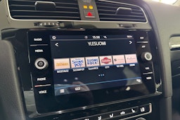 valkoinen Volkswagen Golf 2018 kuva 18.