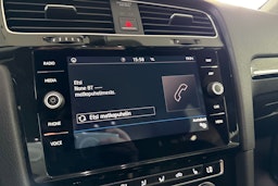 valkoinen Volkswagen Golf 2018 kuva 19.