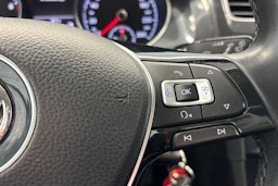 valkoinen Volkswagen Golf 2018 kuva 18.